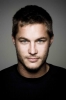 photo Travis Fimmel